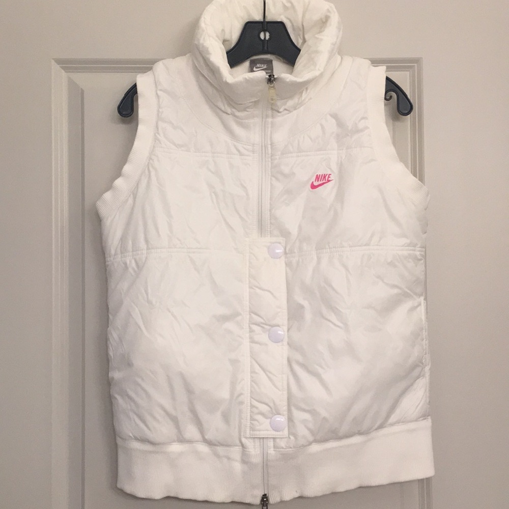 Nike white puffer vest - large - great condition